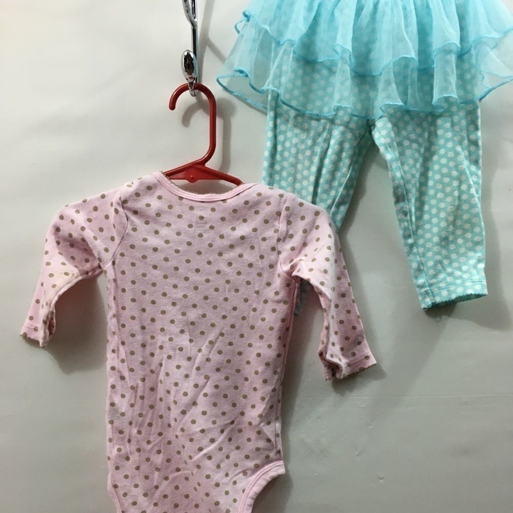 Carter’s Onesie & Pant/skirt Polkadot Set 12 mo - Picture 2 of 4